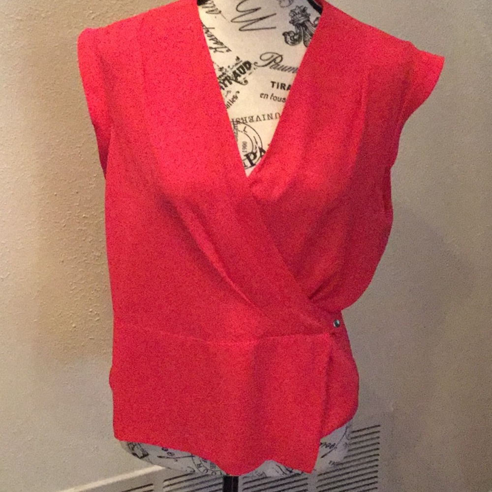 BCBB maxazria red wrap blouse medium